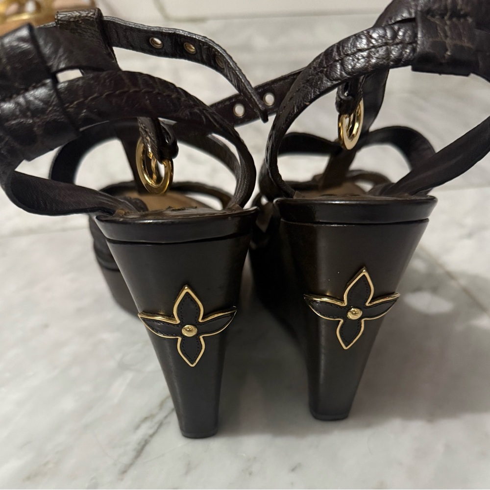 Elegant Brown Louis Vuitton Heeled Sandals